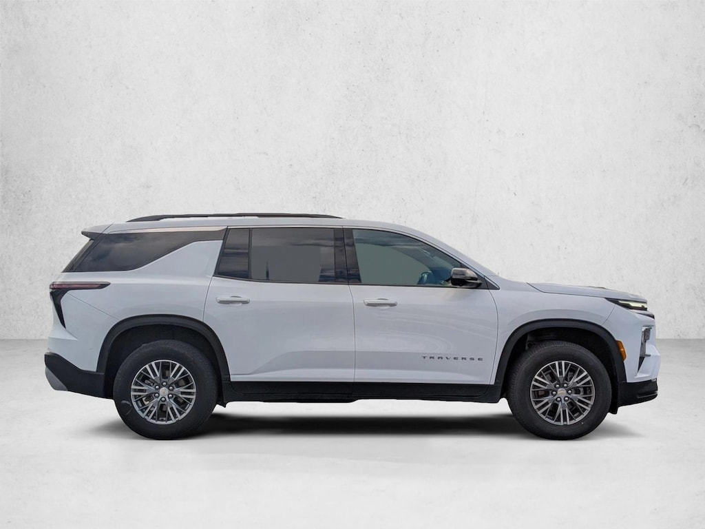 Used 2024 Chevrolet Traverse AWD LT SUV