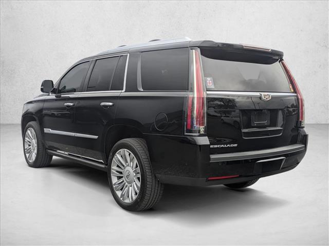 2018 Cadillac Escalade Platinum photo 3