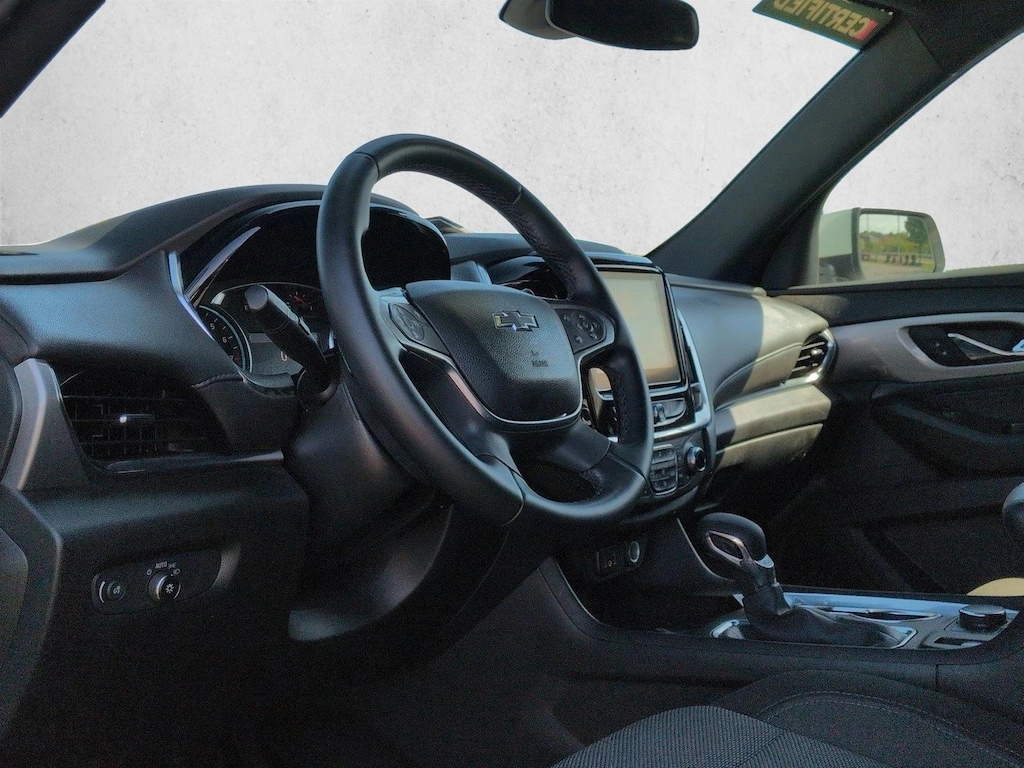 Used 2023 Chevrolet Traverse LT Cloth SUV