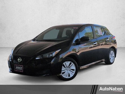 2025 Nissan LEAF S Hatchback