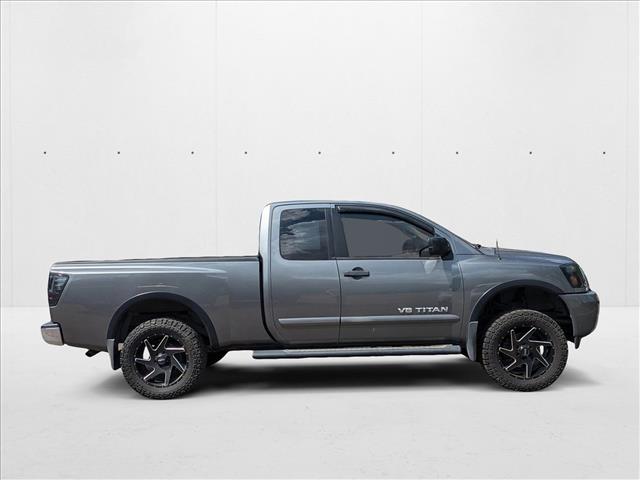 2015 Nissan Titan LE photo 4