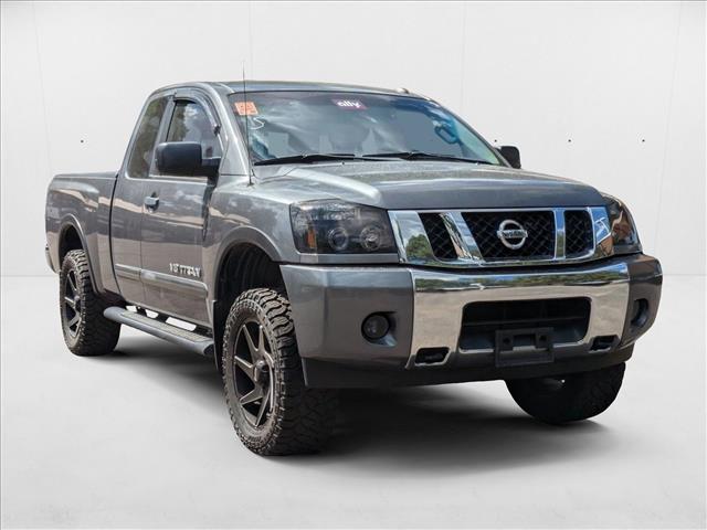 2015 Nissan Titan LE photo 3
