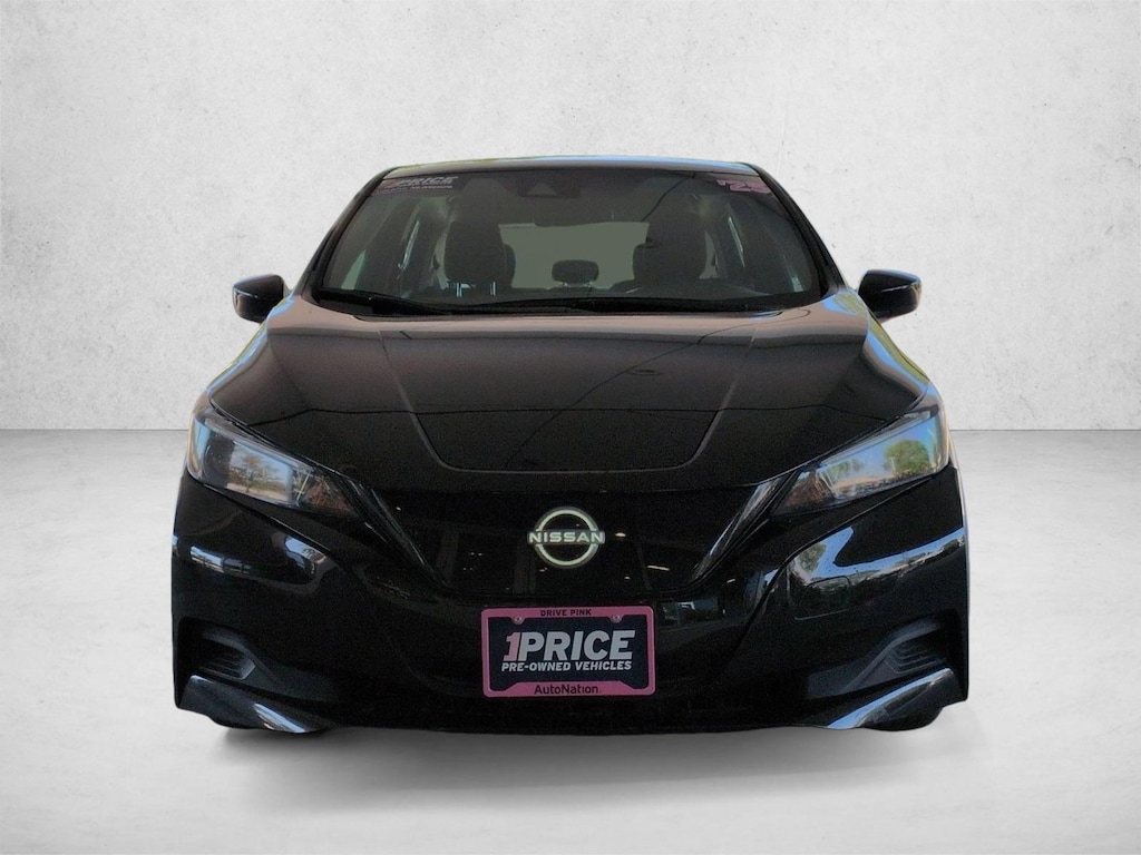 Used 2025 Nissan LEAF S Hatchback