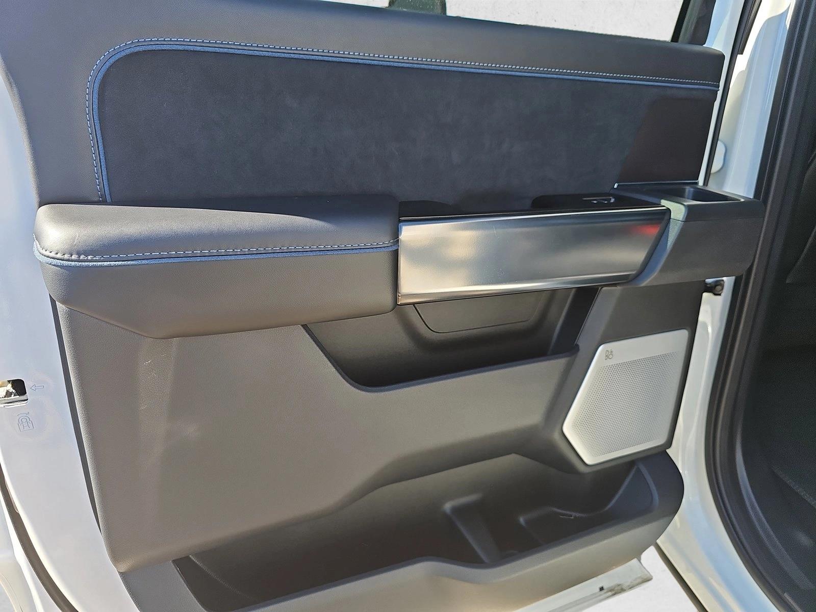 2026 Ford F-250 Super Duty Platinum - Photo 12
