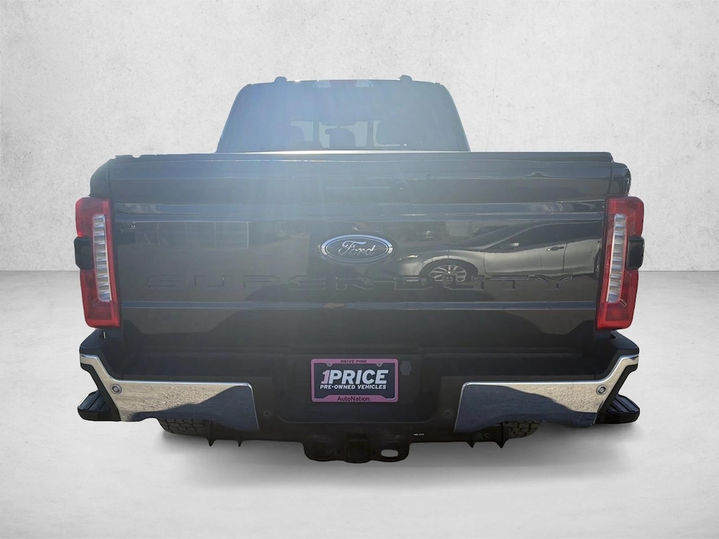 Used 2024 Ford F-250 LARIAT Truck Crew Cab