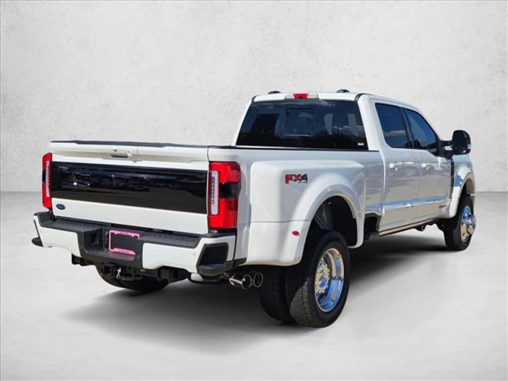 New 2026 Ford F-450 Platinum Truck Crew Cab