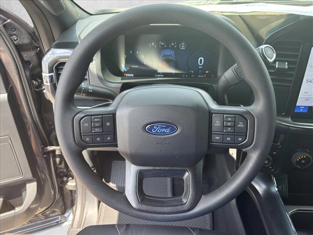 2025 Ford F-150 STX photo 4
