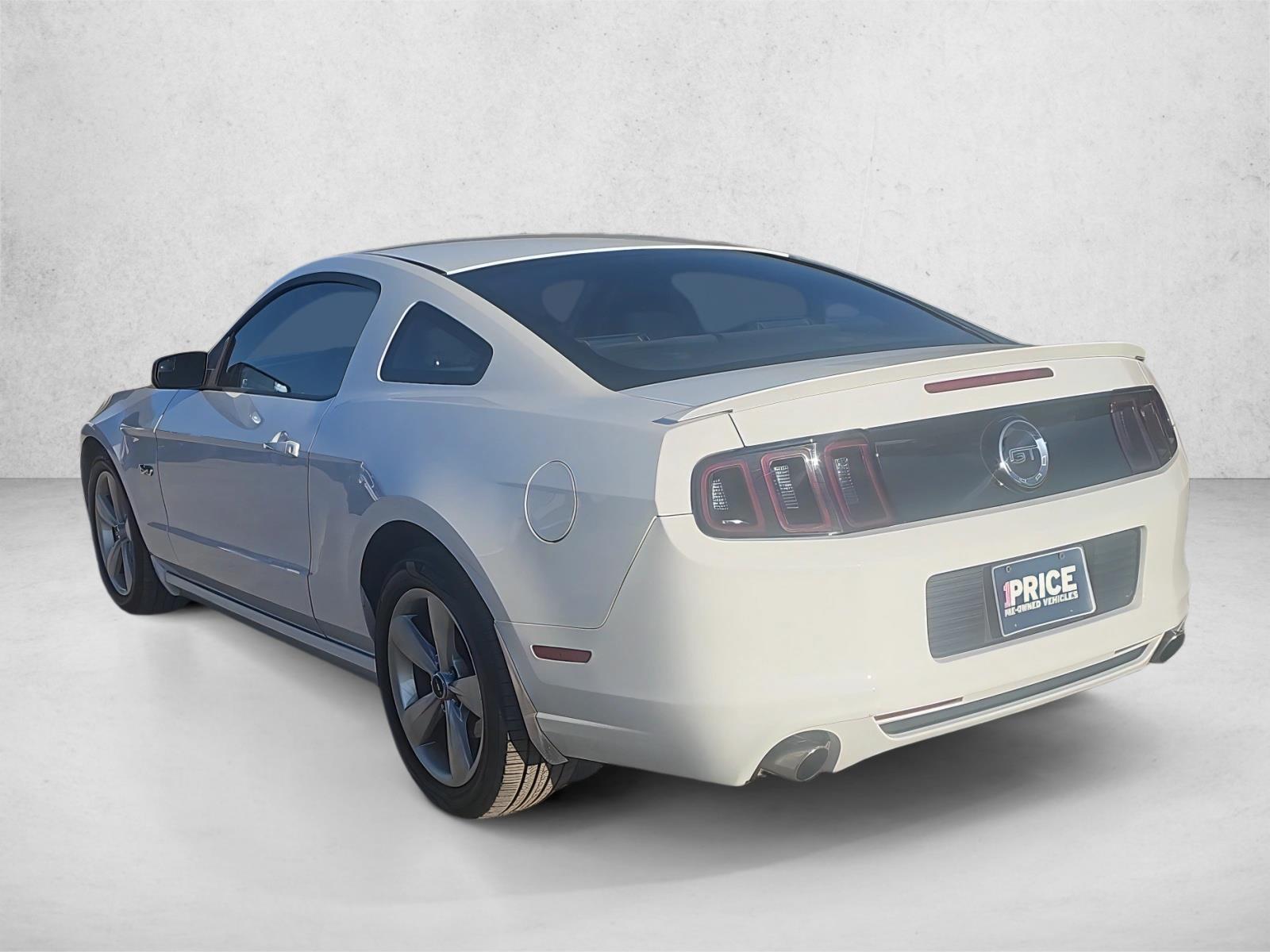 2014 Ford Mustang GT Premium photo 3