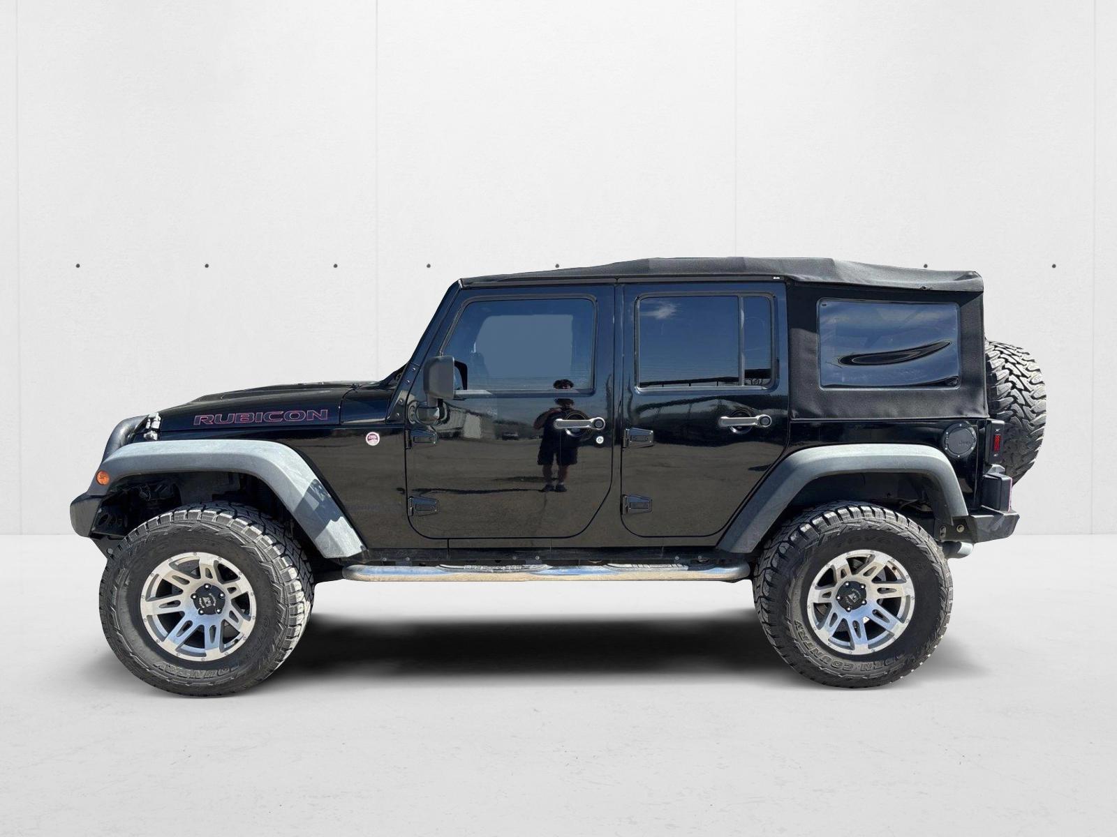 2014 Jeep Wrangler Unlimited Rubicon X photo 2