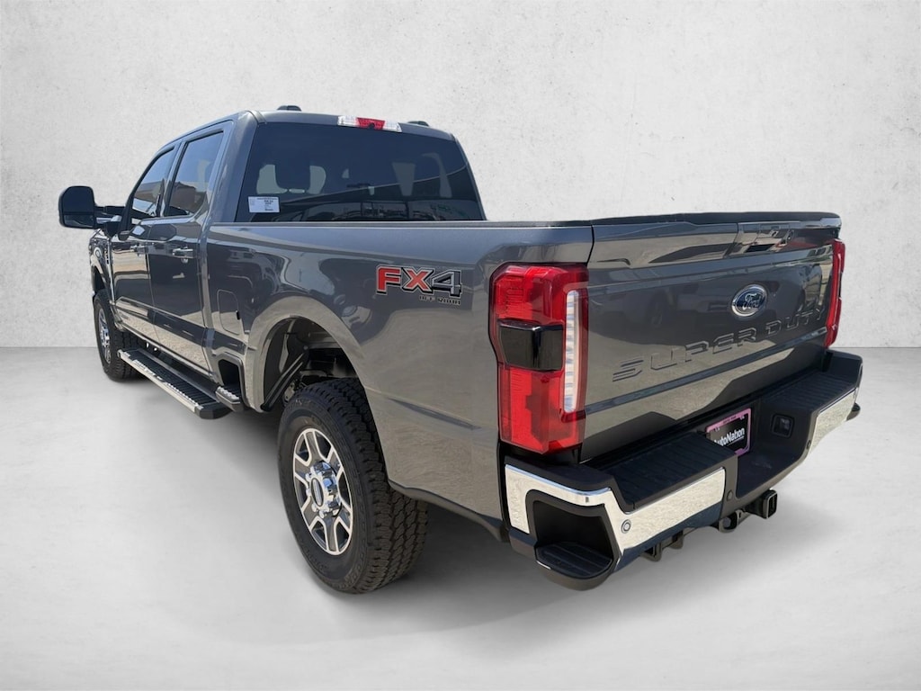 New 2026 Ford F-250 LARIAT Truck Crew Cab