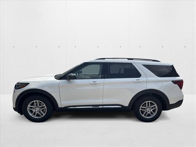 2025 Ford Explorer photo 2