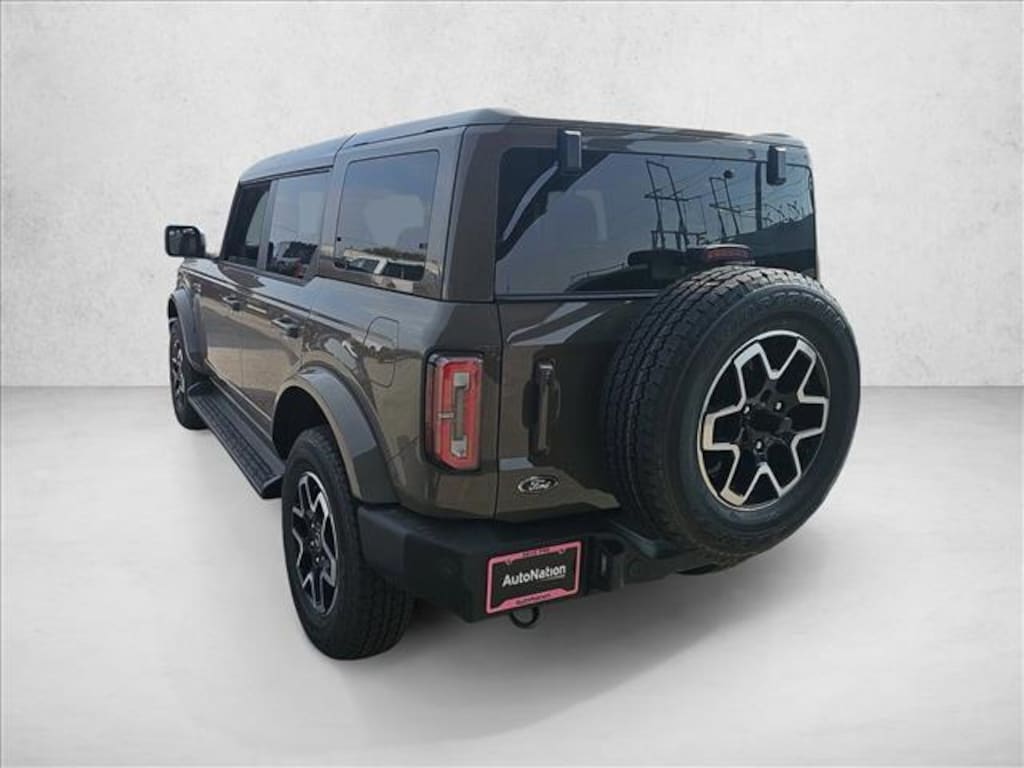 New 2025 Ford Bronco Outer Banks SUV