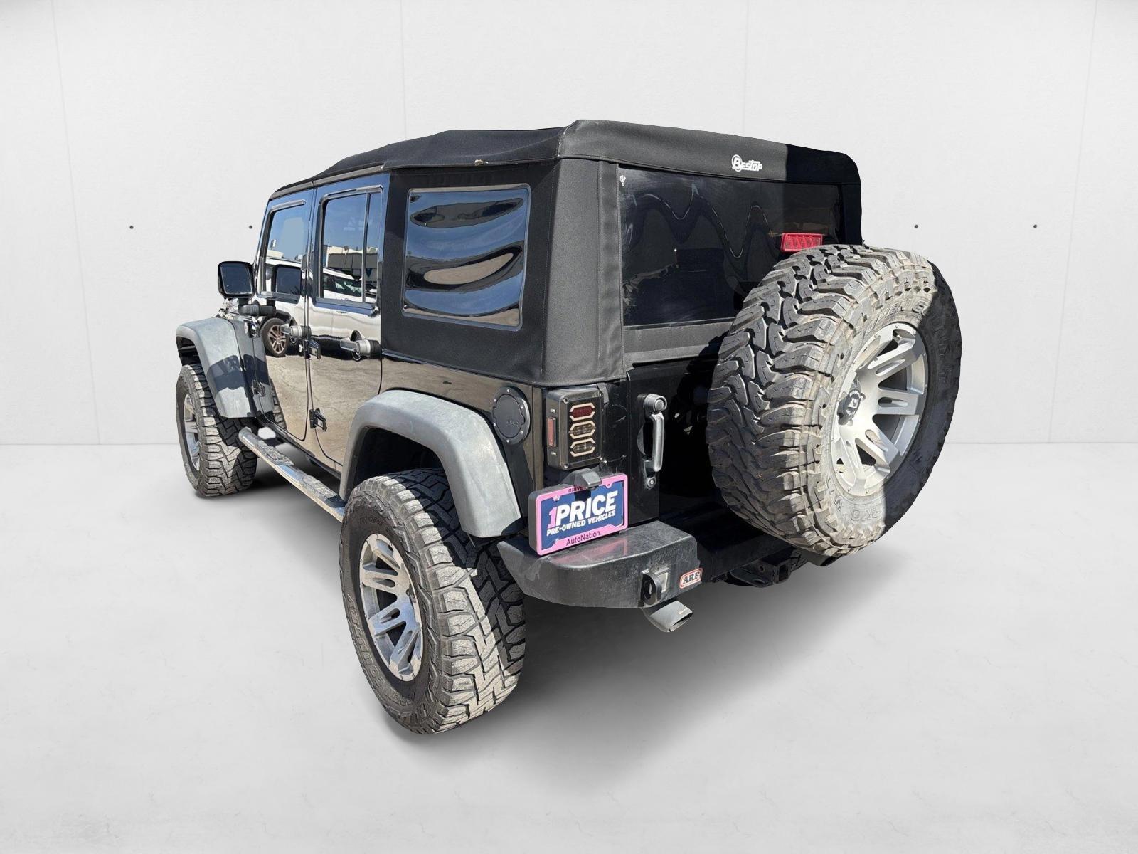 2014 Jeep Wrangler Unlimited Rubicon X photo 4