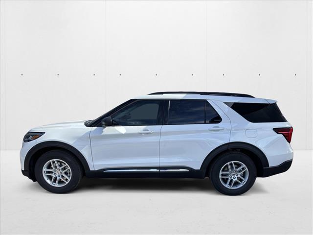 2025 Ford Explorer photo 2