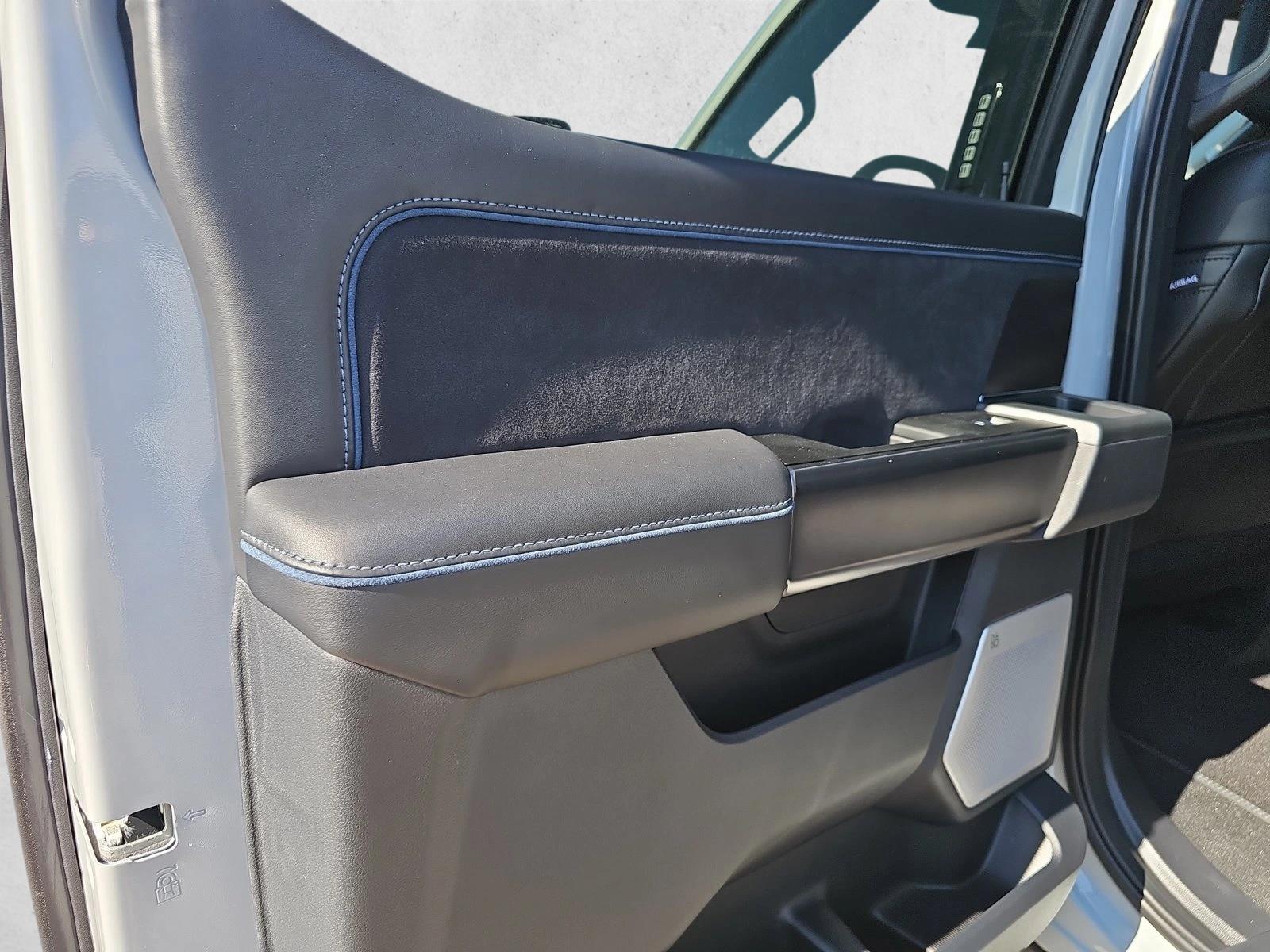 2026 Ford F-250 Super Duty Platinum - Photo 10