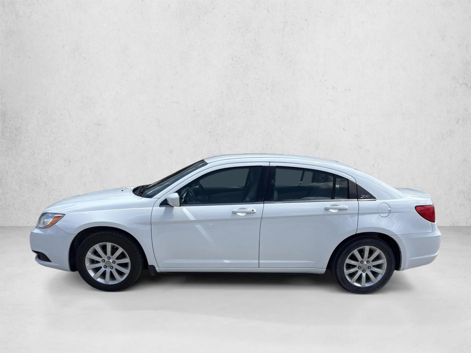 Used 2014 Chrysler 200 Touring with VIN 1C3CCBBB7EN150555 for sale in Burleson, TX