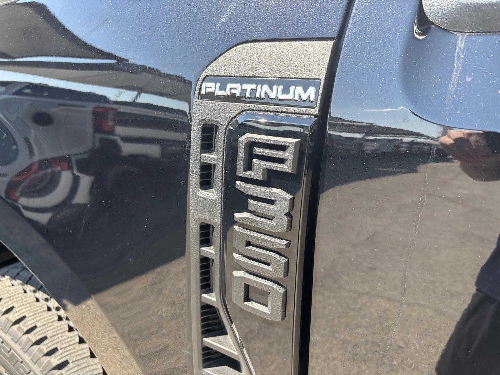 2026 Ford F-350 Super Duty Platinum - Photo 10