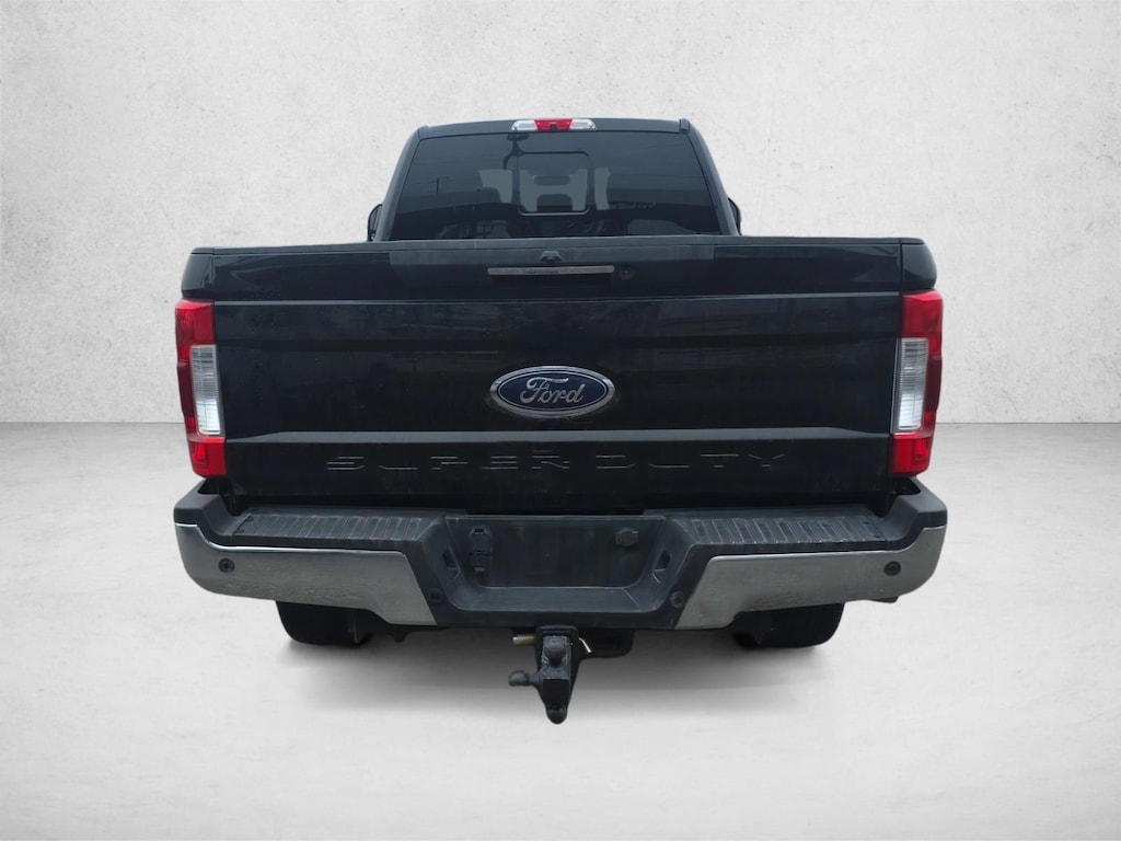 Used 2019 Ford F-350 LARIAT Truck Crew Cab