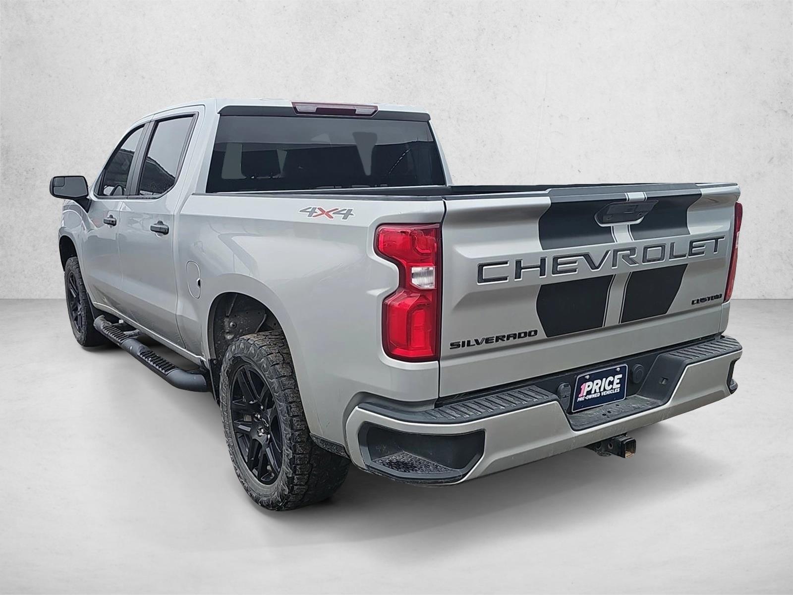 2022 Chevrolet Silverado 1500 Custom photo 3