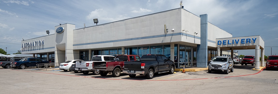 Outside view of AutoNation Ford Burleson