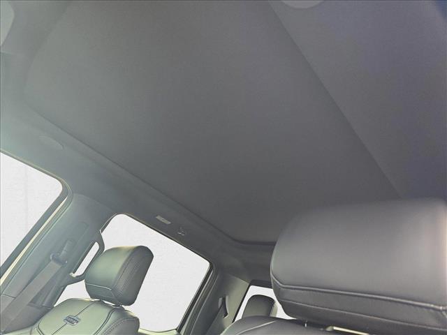 2025 Ford F-150 Platinum - Photo 18