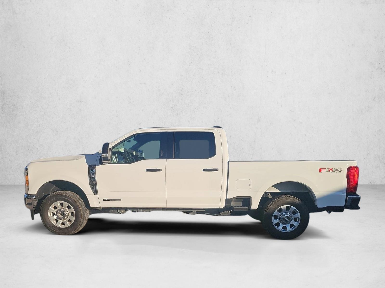 2024 Ford F-250 XLT photo 2