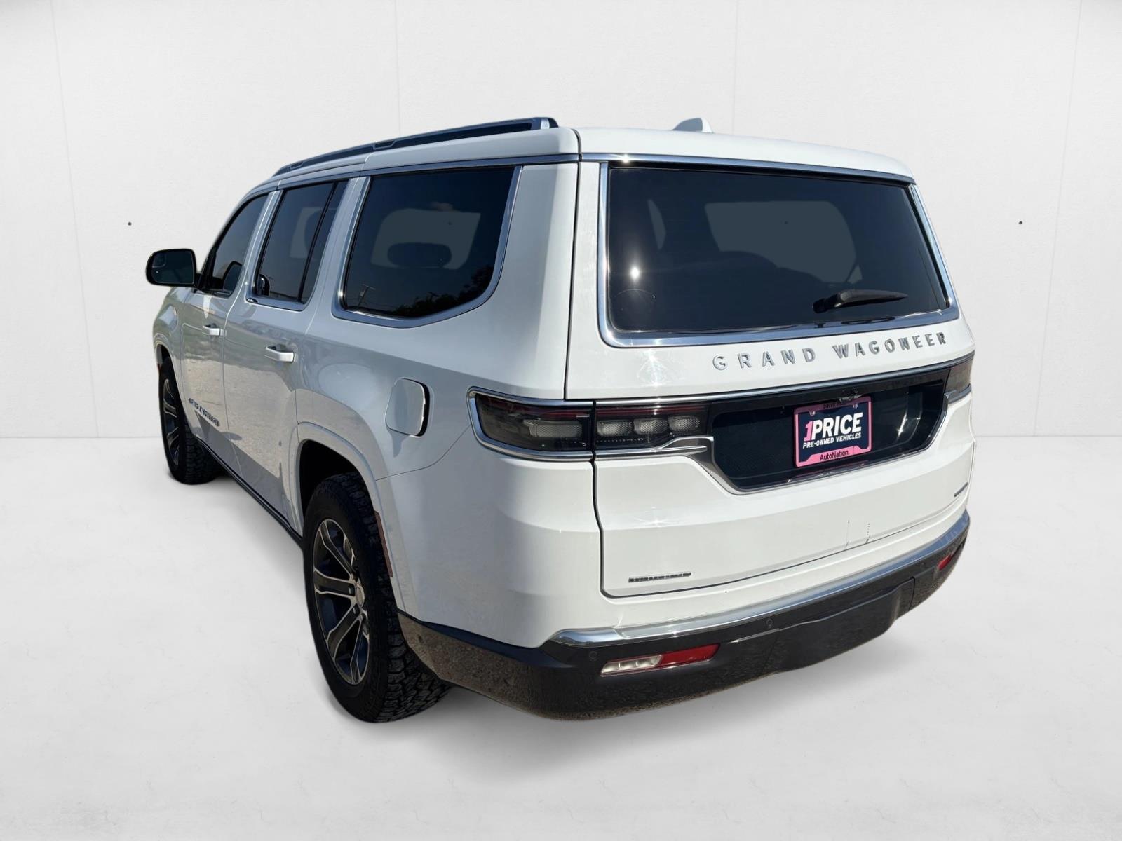 2022 Jeep Grand Wagoneer I photo 3