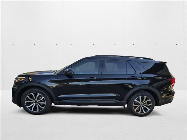 2025 Ford Explorer ST-Line photo 2