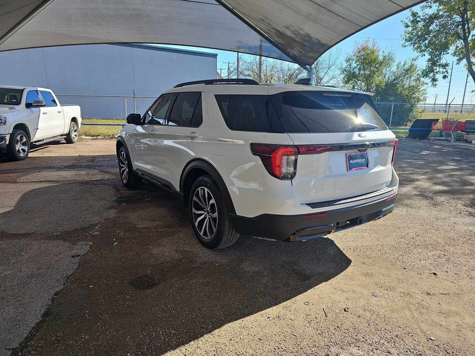 2025 Ford Explorer ST-Line photo 3