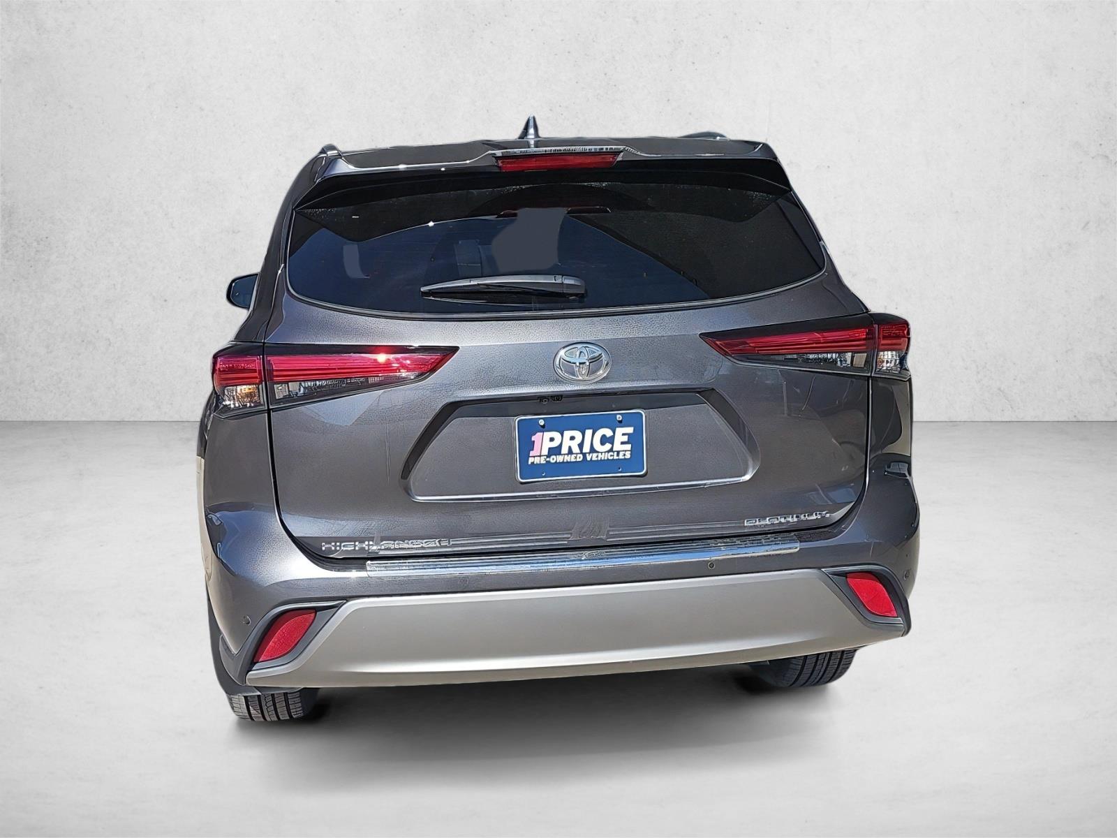 2023 Toyota Highlander Platinum photo 4