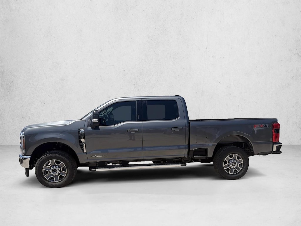 New 2026 Ford F-250 LARIAT Truck Crew Cab