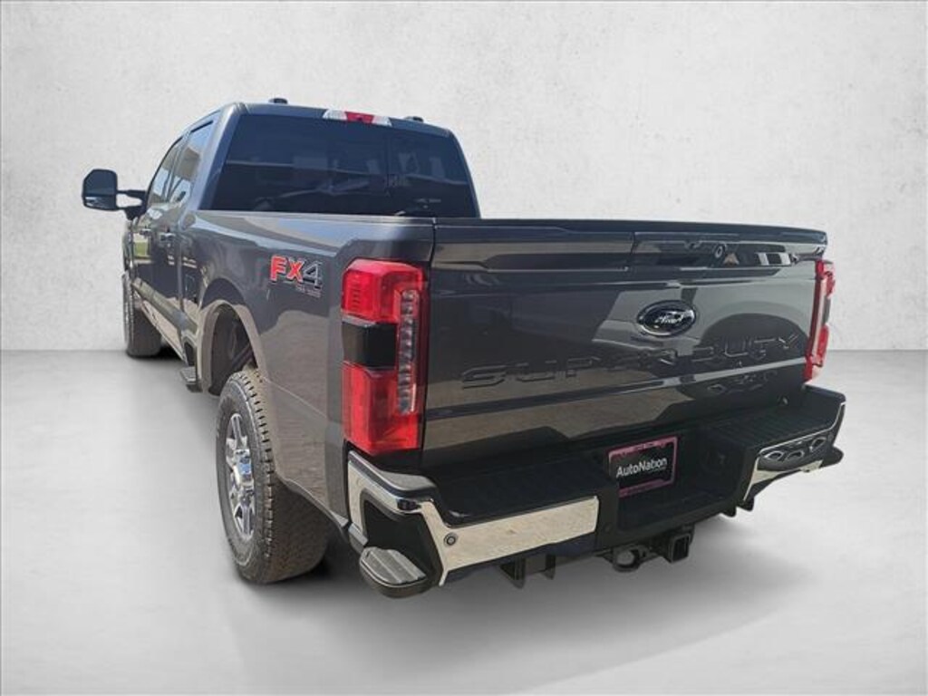 New 2026 Ford F-250 LARIAT Truck Crew Cab