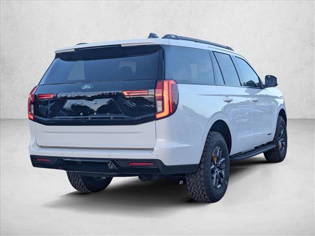 2025 Ford Expedition photo 2