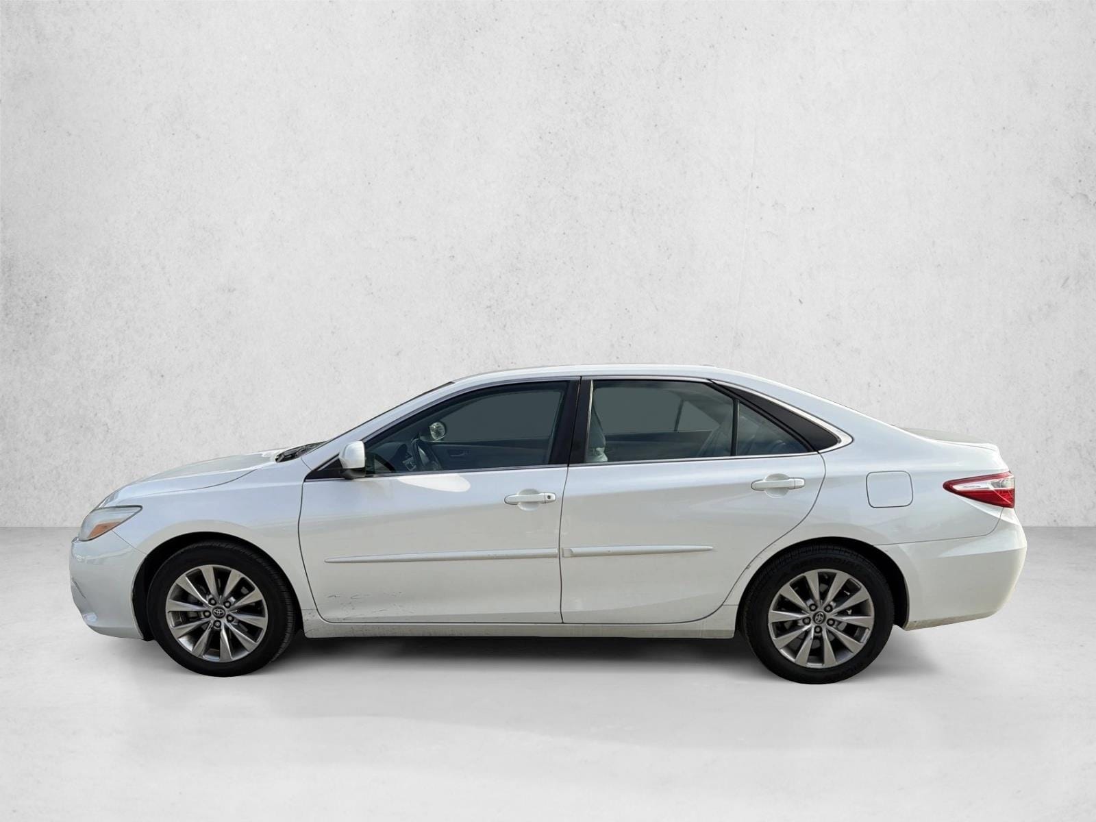 Used 2017 Toyota Camry XLE with VIN 4T1BF1FK1HU718047 for sale in Burleson, TX