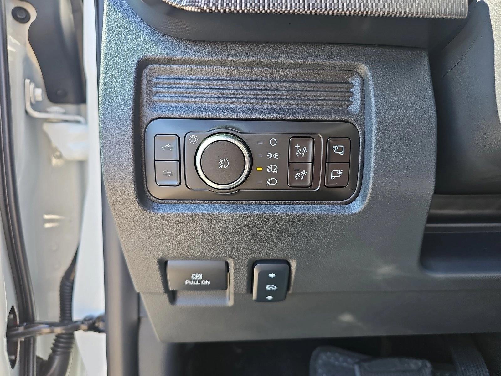 2026 Ford F-250 Super Duty Platinum - Photo 16