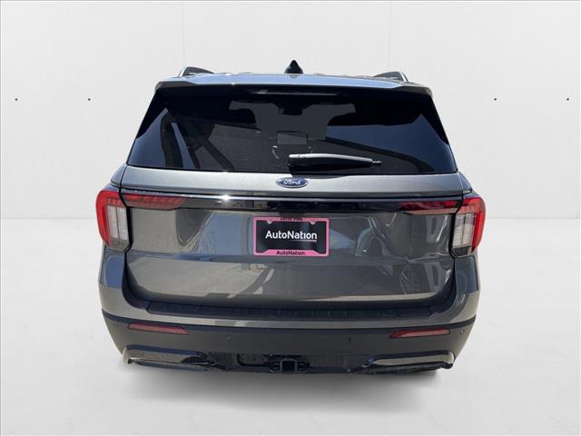 2025 Ford Explorer ST-Line photo 4