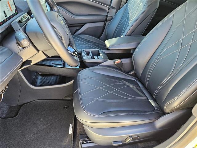 2025 Ford Mustang Mach-E Select photo 4