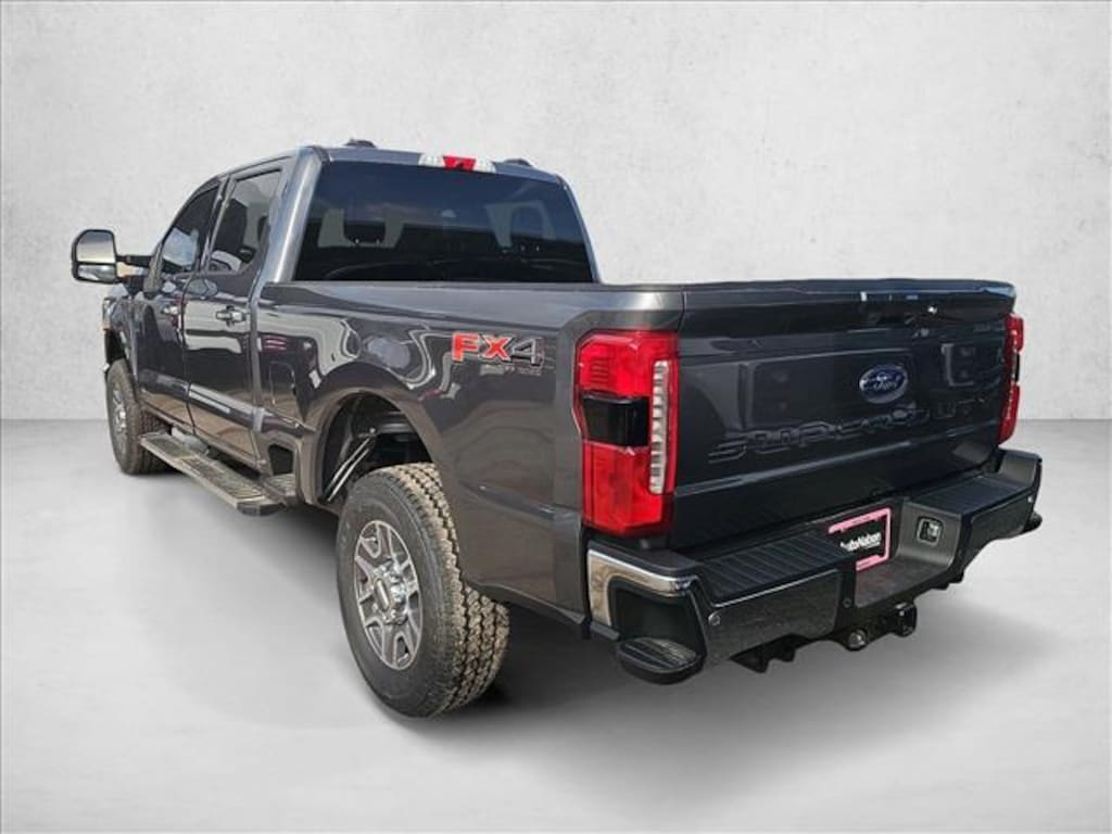 New 2026 Ford F-250 LARIAT Truck Crew Cab