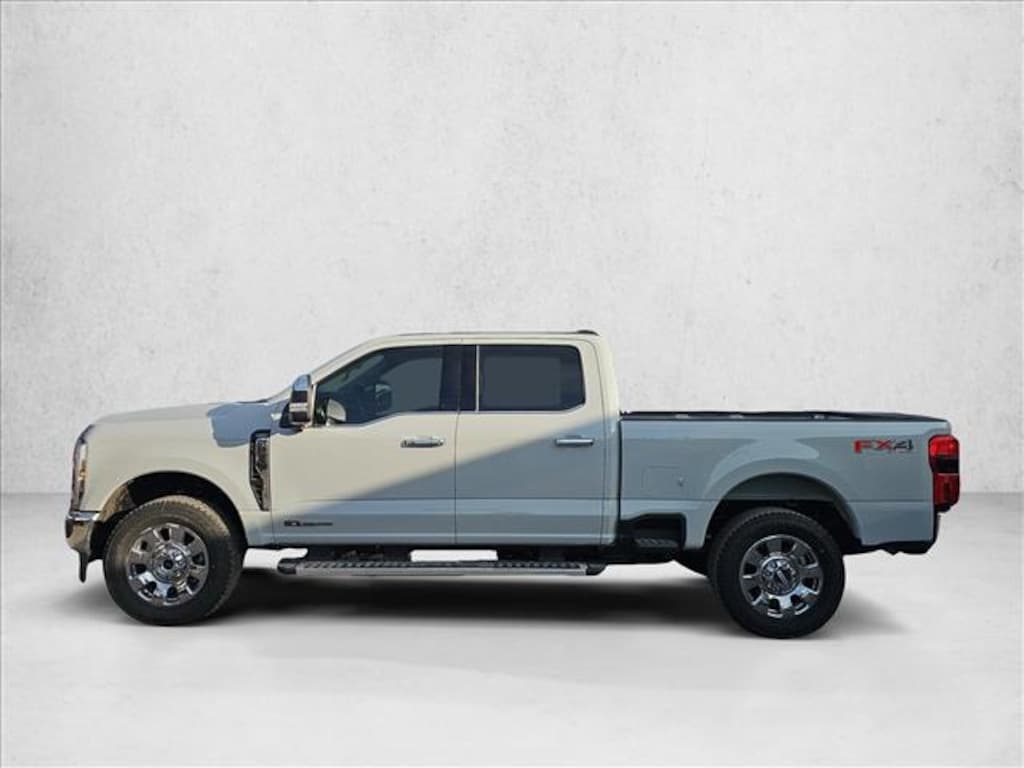 New 2026 Ford F-250 LARIAT Truck Crew Cab
