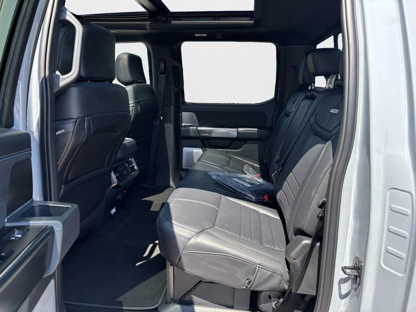 2026 Ford F-350 Super Duty Platinum - Photo 18