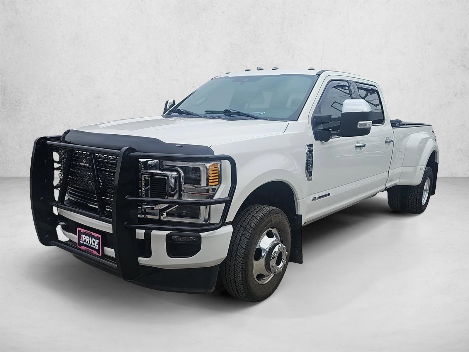2021 Ford F-350 Super Duty Platinum's photo