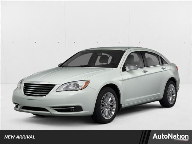 2014 Chrysler 200 Touring's photo