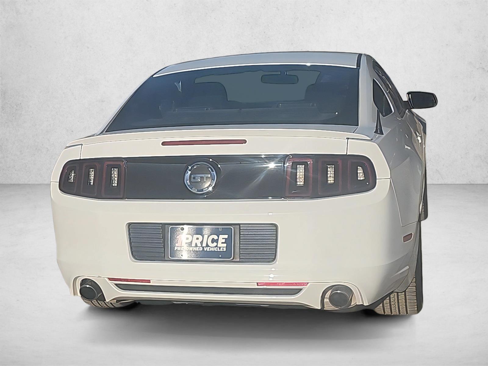 2014 Ford Mustang GT Premium photo 4