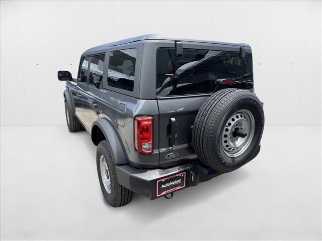2025 Ford Bronco Base photo 3