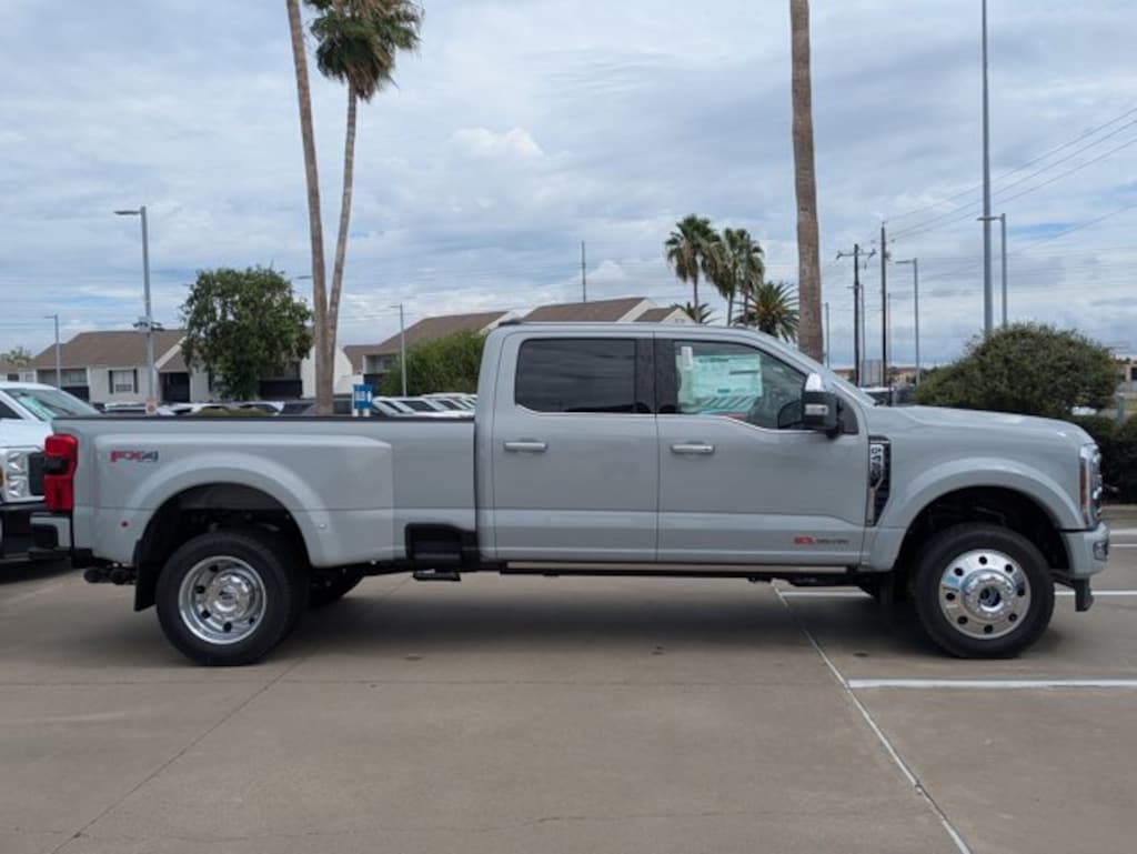 New 2026 Ford F-450 Platinum Truck Crew Cab