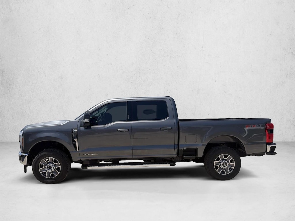 New 2026 Ford F-250 LARIAT Truck Crew Cab