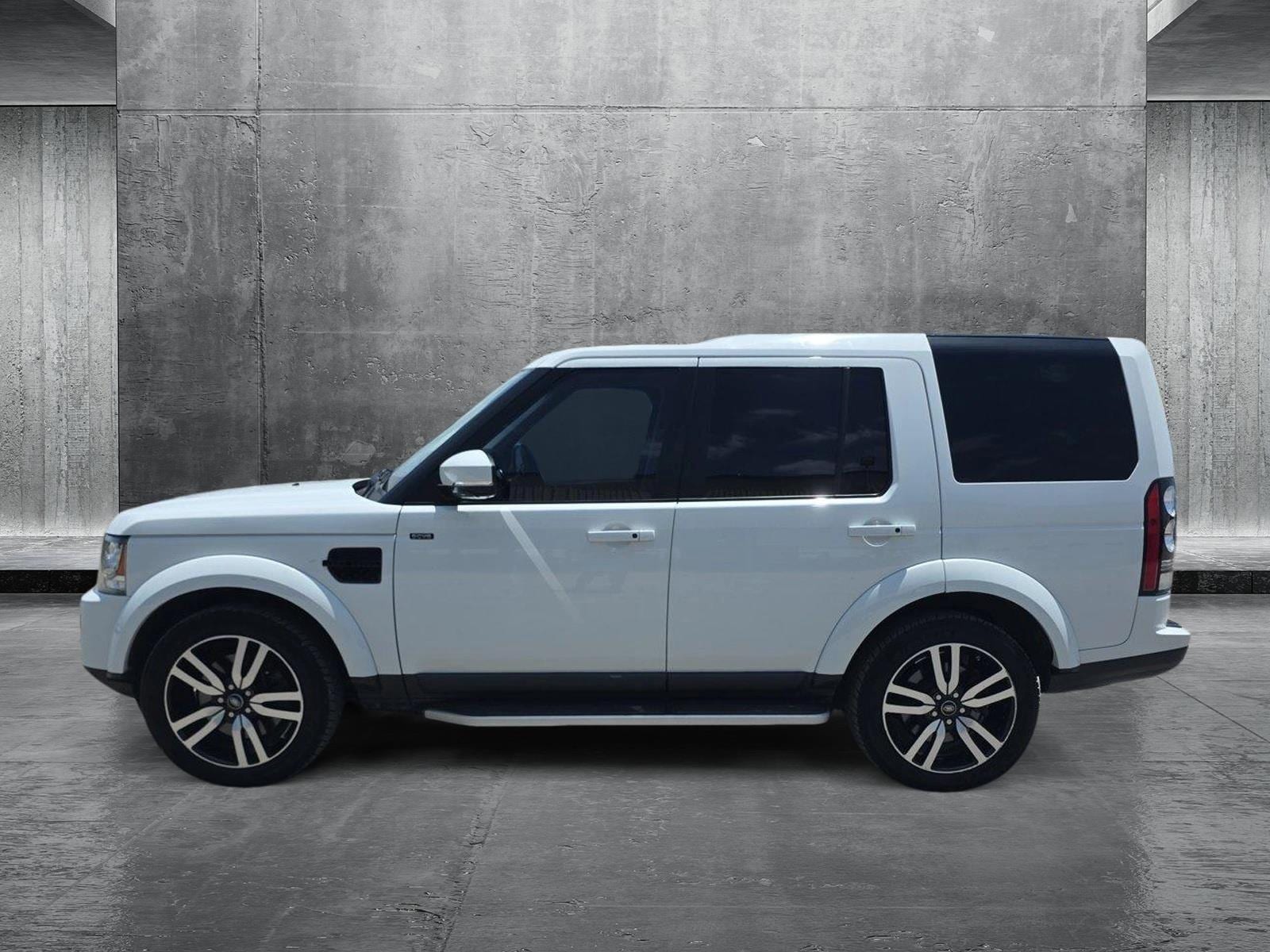 Used 2015 Land Rover LR4 HSE LUX with VIN SALAK2V6XFA765090 for sale in Burleson, TX