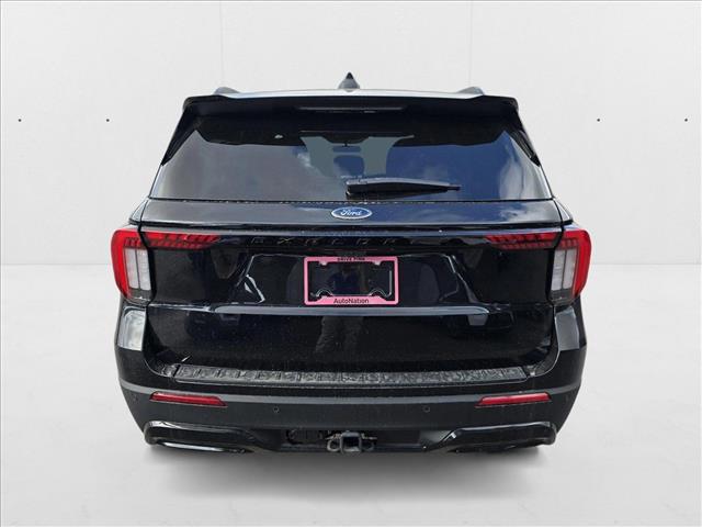 2025 Ford Explorer ST-Line photo 4