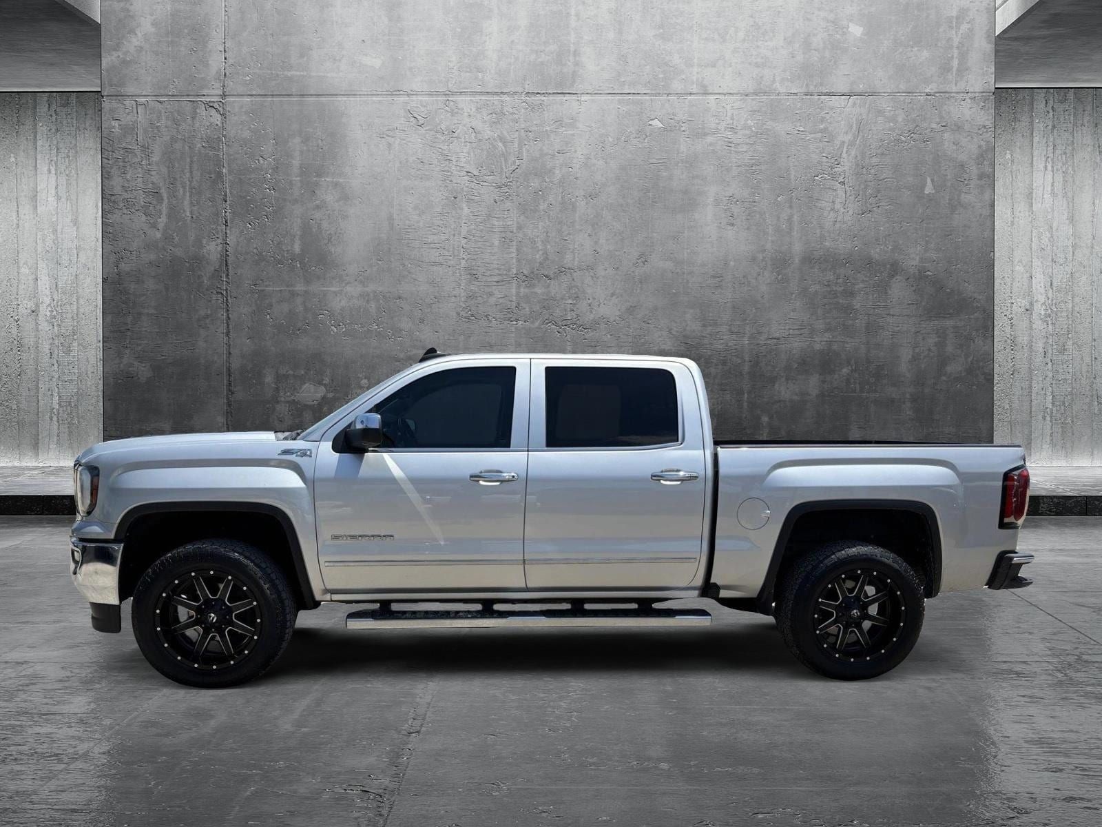 Used 2018 GMC Sierra 1500 SLT with VIN 3GTU2NEC9JG641110 for sale in Burleson, TX