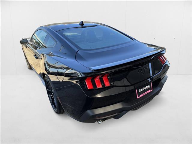 2025 Ford Mustang EcoBoost photo 3